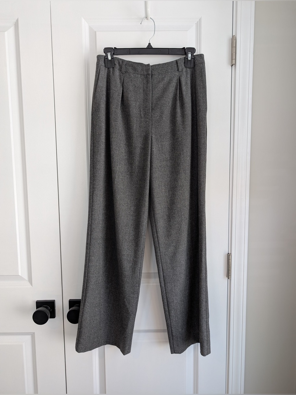 Talbots Italian Stretch Pleated Straight Leg Wool Blend Trousers Gray Size 6P
